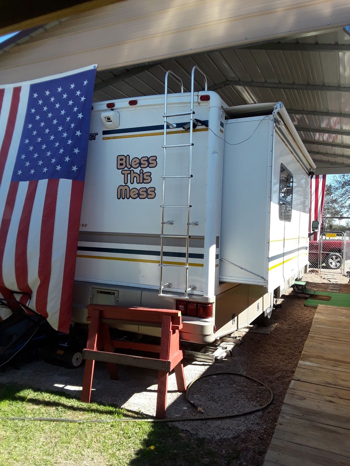 2003 Bounder Motorhome Fleetwood new a/c units new tires only 36'000 miles runs great for Sale
