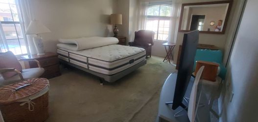 Queen size bedroom set