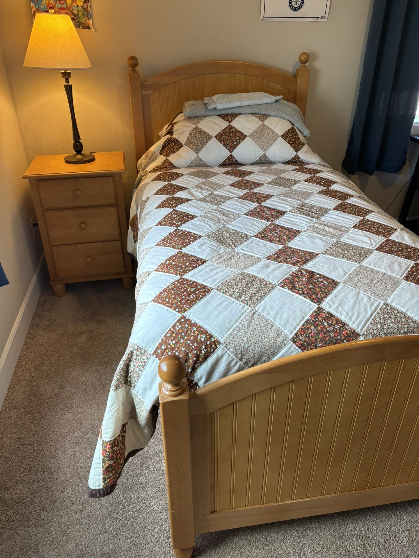 Basset Twin Bed Set
