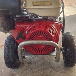 Pressure Washer Comercial HONDA 4000-4400 PSI y 4.0 GPM 