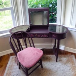 Newly Refurbished Mid-century Kidney Shaped Dressing Vanity With Windsor Bow Back Chair 