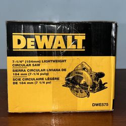 POWERFUL 7 -1/4 LIGHTWEIGHT DEWALT CORDED SAW