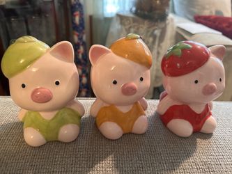 3 CUTE PIGGY BANK 4” 