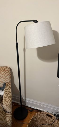 Black Metal Floor Lamp w Shade