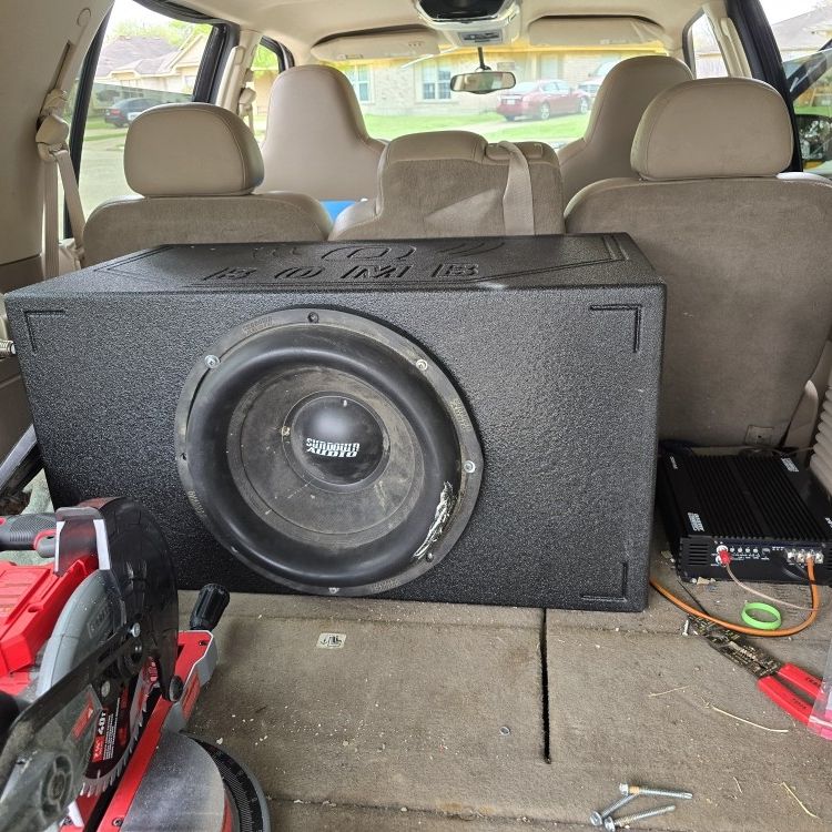 Sundown Audio 15" Sub And High Quality Box