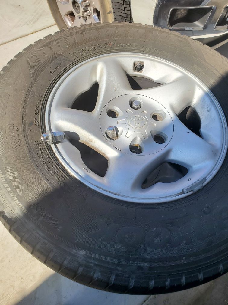 Toyota tire and rims set