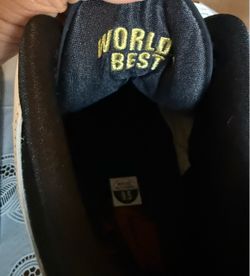 World Best Sneakers Size 9.5