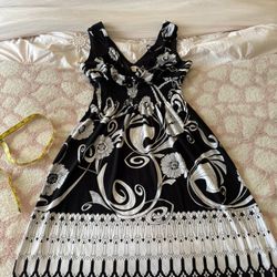 En Focus Studio Dress Size 6 Black white  Floral Sleeveless