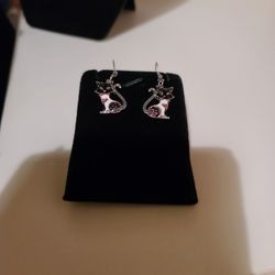 New Silver And Black And White Cat Earrings 