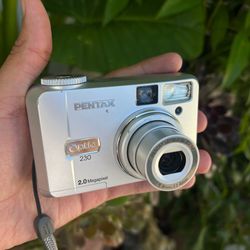 Pentax Optio 230 Digital Camera