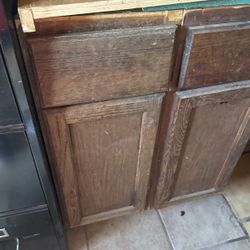 Gabinetes De Cosina  Súper Buenas Condiciones  Necesitan Pintura Puedes Poner El Color Que Quieras Es Pura Madera Es Un Set Completo   Es Para Un Depa