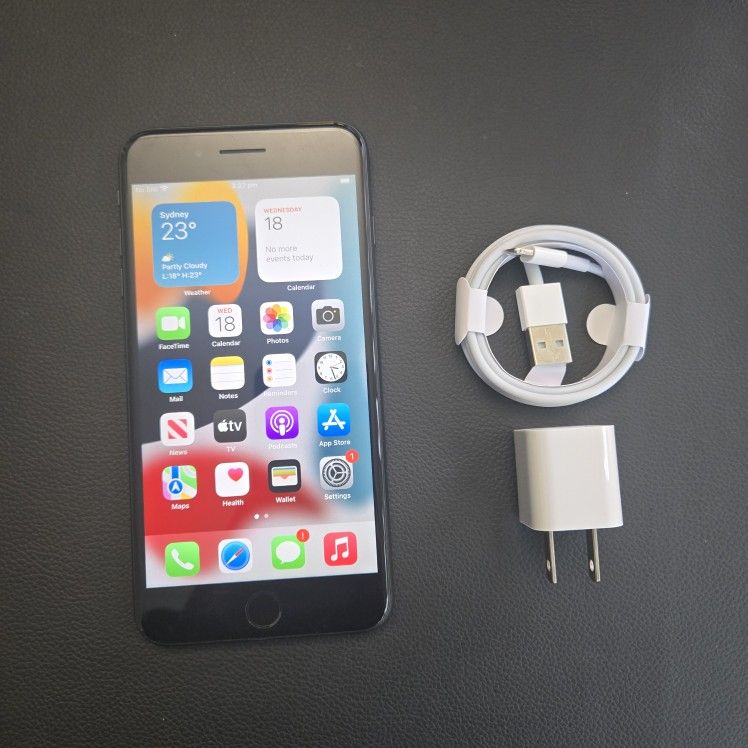 iPhone 7 Plus - UNLOCKED - Like New