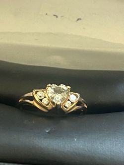10k White Topaz Heart Ring