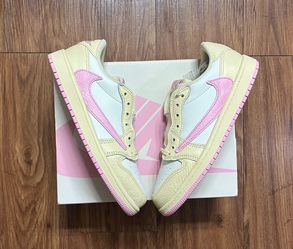 Jordan 1 low Travis Scott Shy Pink