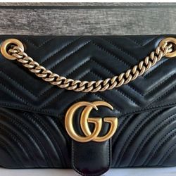 Authentic Gucci GG Marmont Matelasse Black Leather Flap Small Shoulder Handbag.