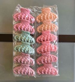 ($1 each/$10 for all) 12 Pastel Tone Hair Clips (New) Great For Summer Season💕 (Pick up🛒 In Bellevue) *Check out my other Posts 🎁
