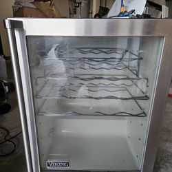 Viking Winecooler/Beverage Mini Fridge