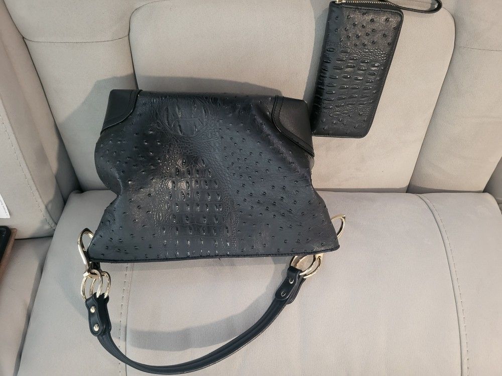 Black Ostrich Print Purse/matching Wallet 