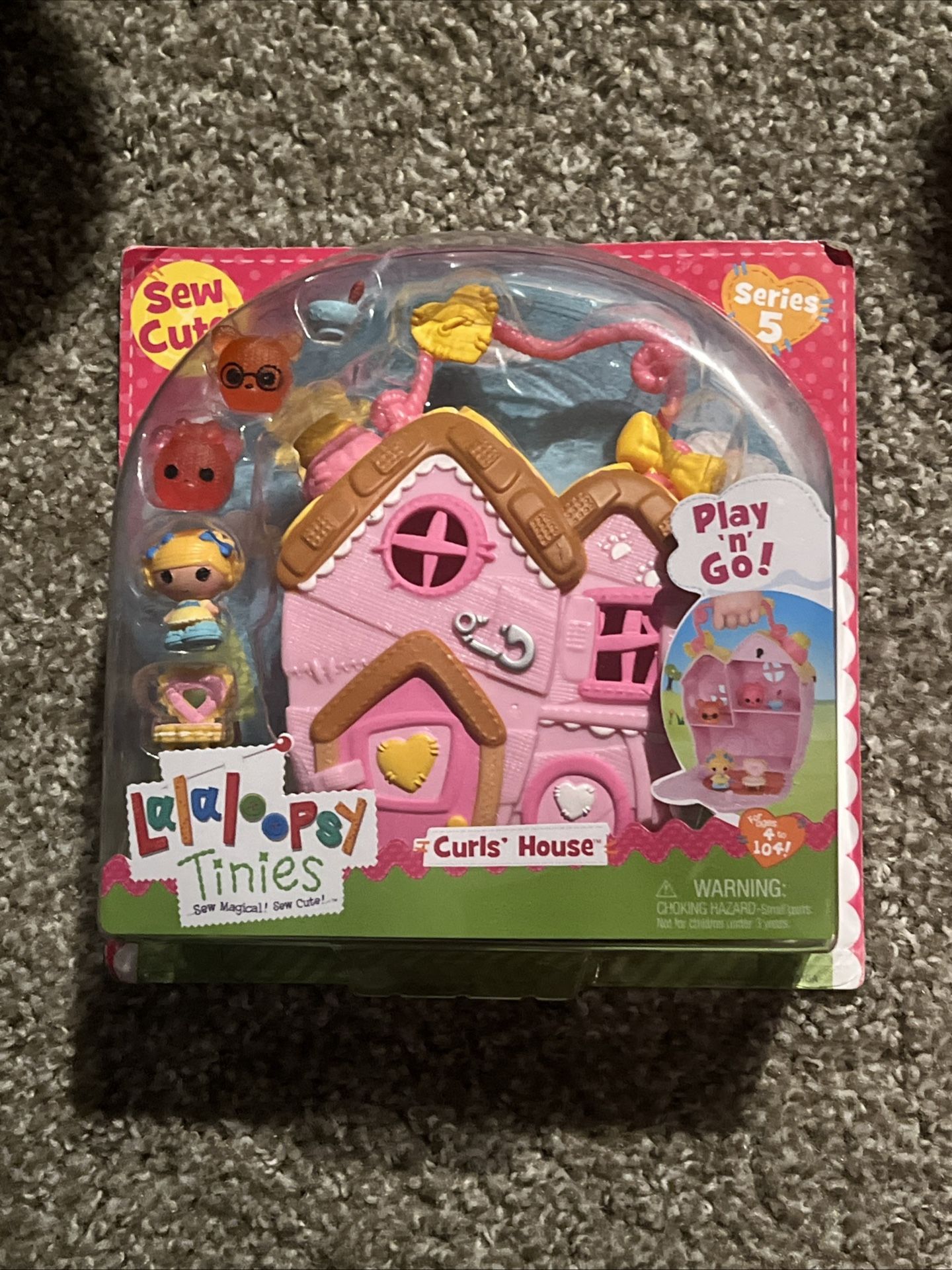 Lalaloopsy Tinies Curls' House Playset Play n Go Exclusive Characters NEW