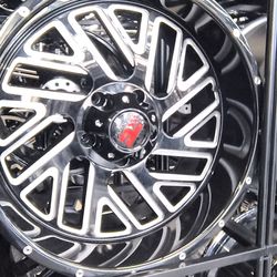 🛻 NEW LOOK, NEW RIDE! 🏎️
Don't settle for stock! From Lift Kits and Leveling Kits to the cleanest Custom Wheels in Phoenix, we do it all at Phoenix 