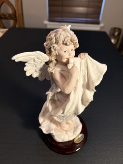 porcelain figurines —Florence / Giuseppe Armani Angels
