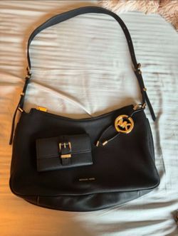 Michael Kors Purse + Matching Wallet – Excellent Condition