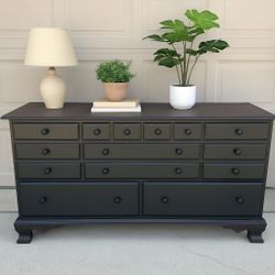  8 Drawer Black  Dresser