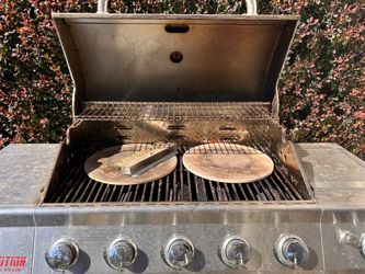 Propane barbecue grill me grill