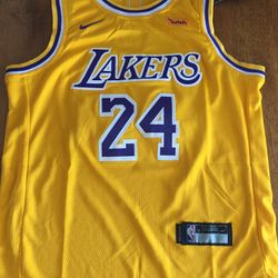 Lakers Kids Kobe Jersey Size L