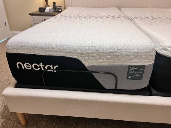 The Nectar Luxe Mattress, King XL, Like New, Perfect Condition