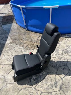 Honda odyssey middle seat