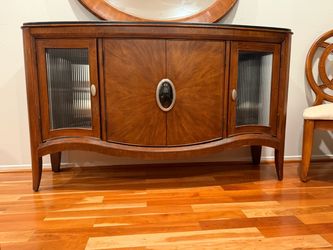 China Cabinet w/ Mirror
