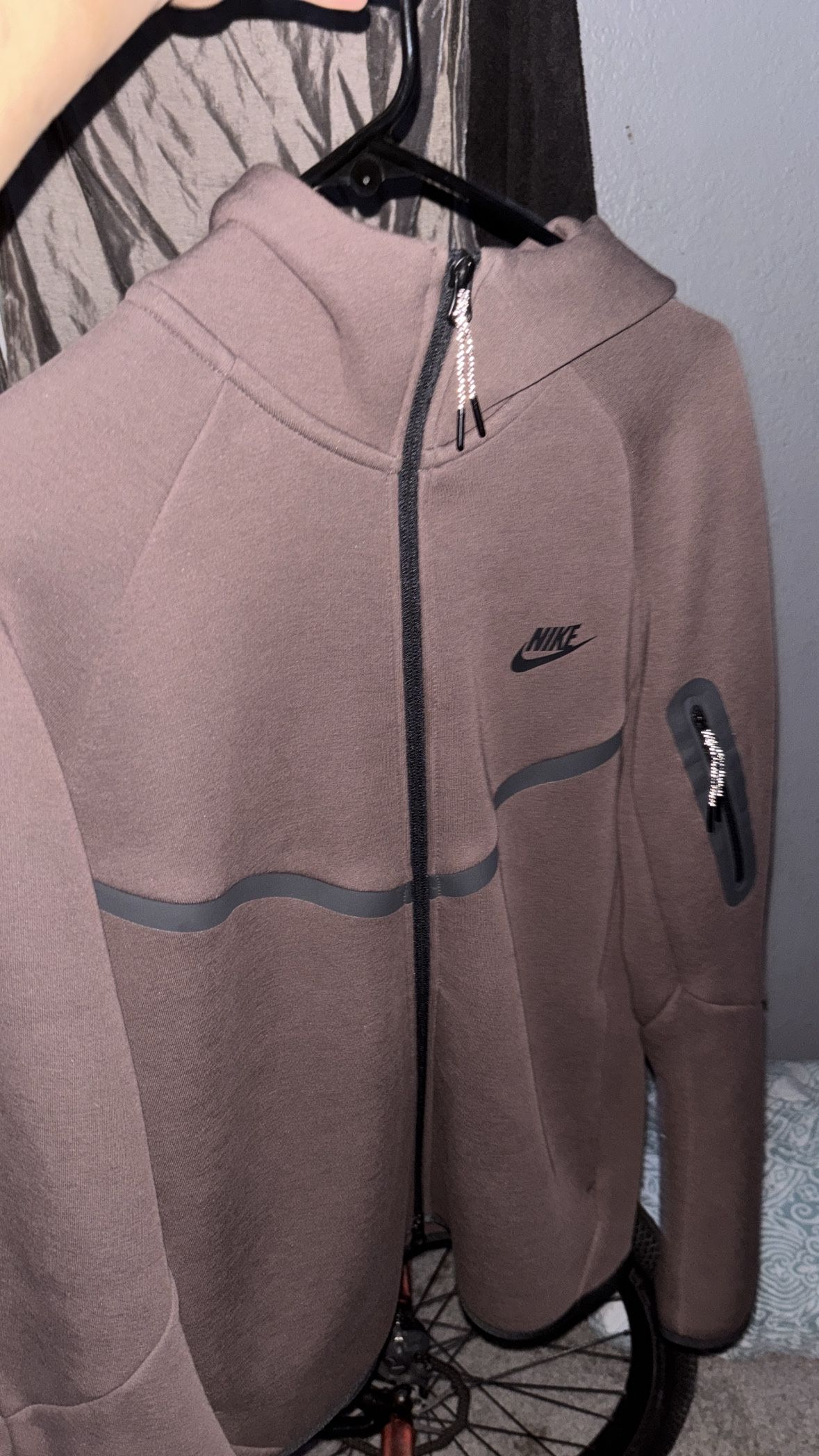 Mens Nike Tech