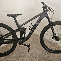 2022 Trek Top Fuel 9.8 GX AXS size M/L