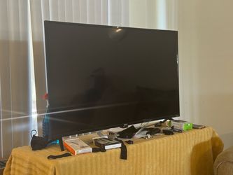 43 inch TV - Like new