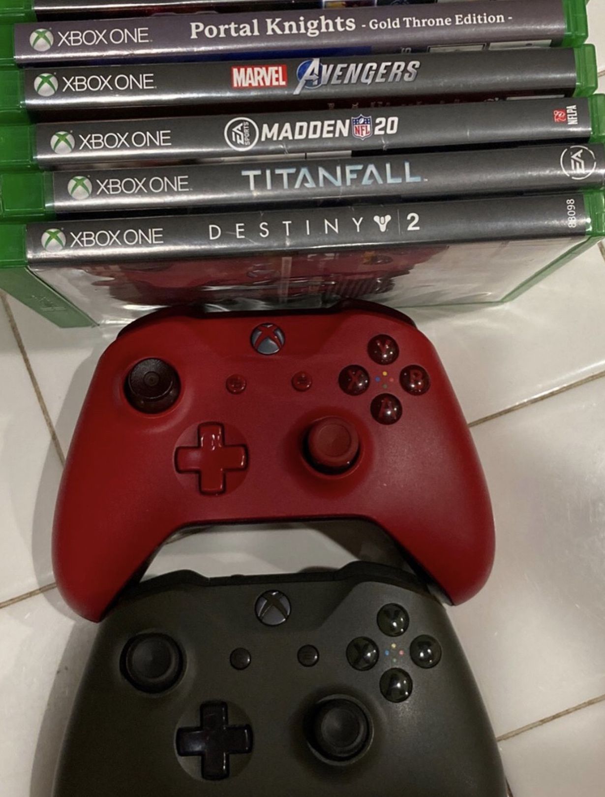 Xbox One Remotes and Games - $100 Obo For Everything