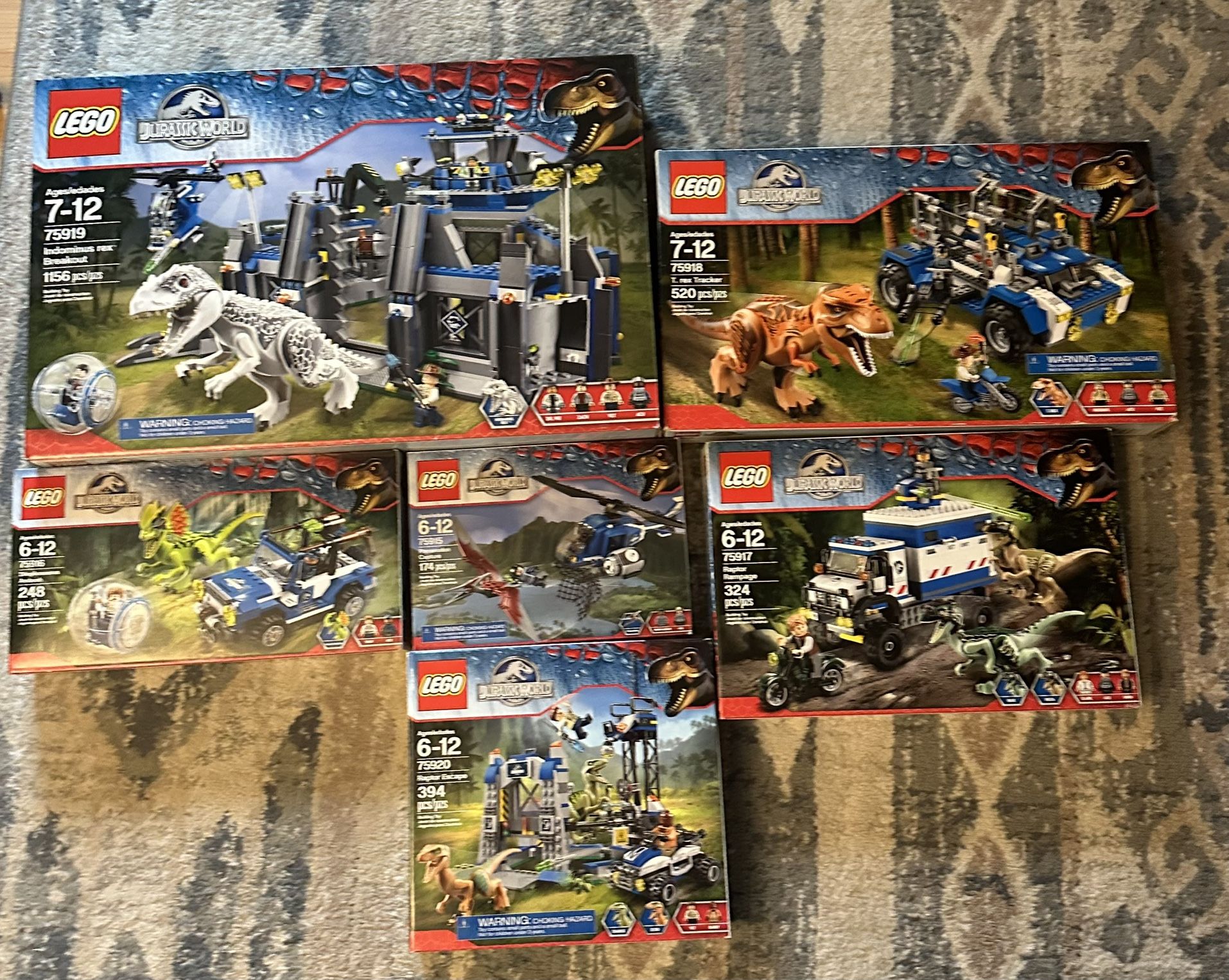 Big Lot Of Lego Jurassic World. Read Description