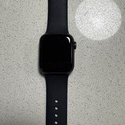 Apple Watch Series 7 (45mm)