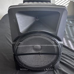 Pyle Wireless Portable PA Speaker Bluetooth w/ Charger – Works Great 