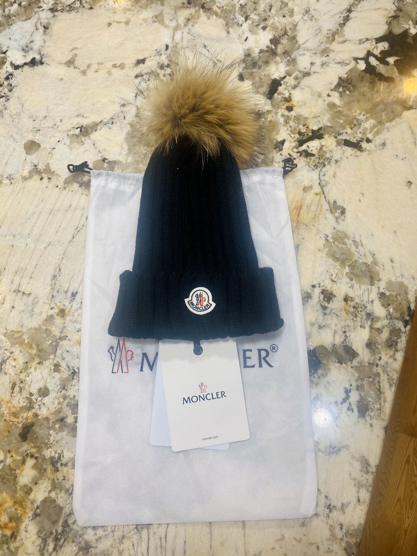 New Moncler hat real raccoon fur Pom