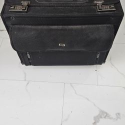Solo Laptop Traveling Suitcase 