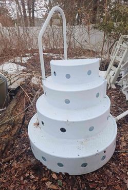 Price is firm.. heavy duty wedding cake pool steps