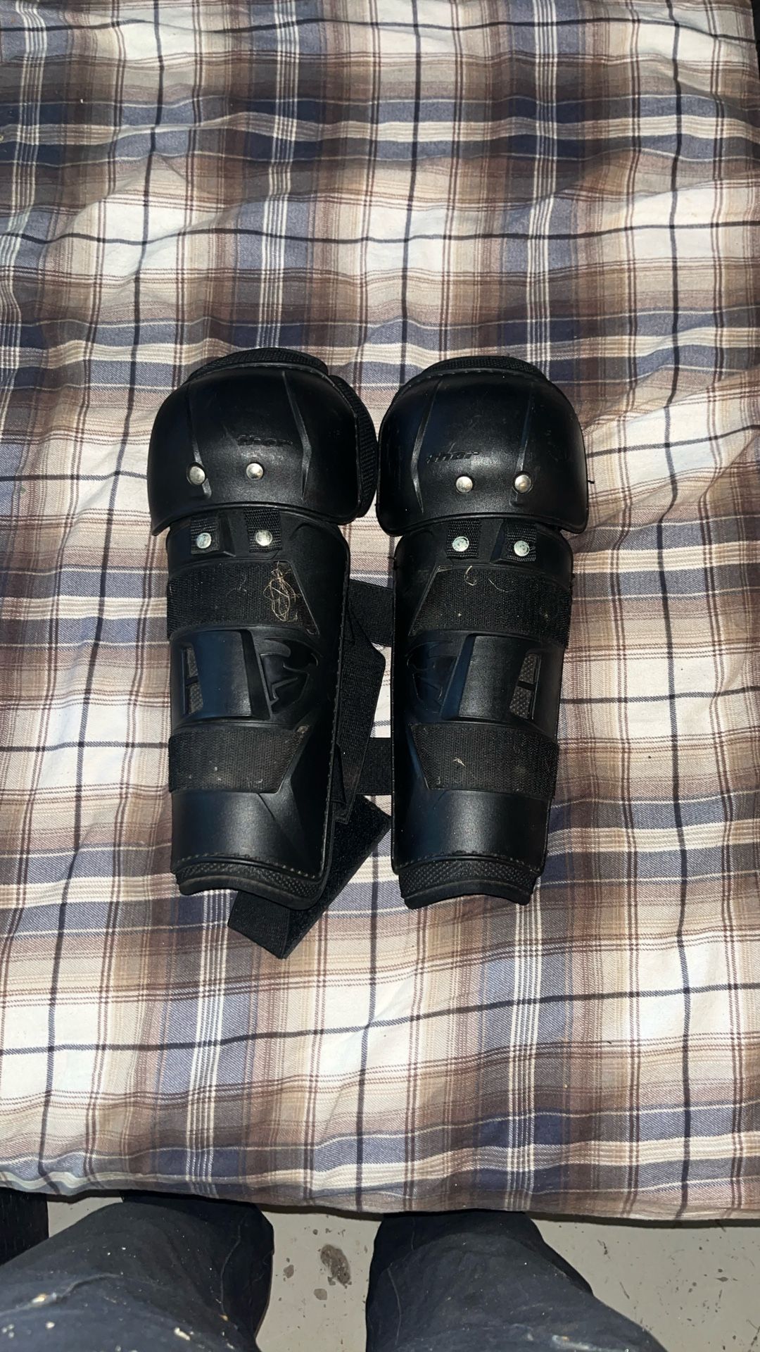 25$
