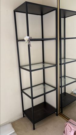 Display shelf