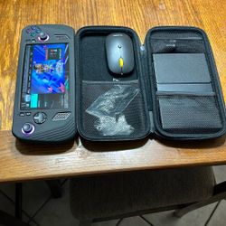 2T ROG ALLY X  / With Carrying Case /mouse/keyboard