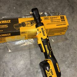 DEWALT  20V 3/8 RATCHE WYTH BATTERY NO CHARGER NEW 