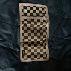 vans trifold wallet