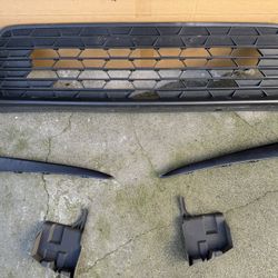 OEM 2023 Honda Civic Sport Touring Lower Front Grille & Trim – Factory Black