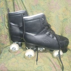 XUDREZ Black High-Top Roller Skates - Size L