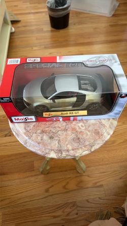 Maisto Special Edition Silver Audi R8 GT 1:18